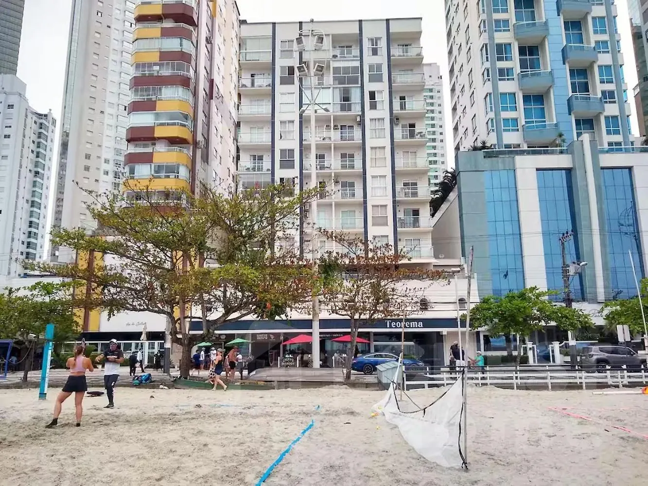 Apartamento Aconchegante, Pe Na Areia, 1 Dormitorio - Andar Alto Balneário Camboriú
